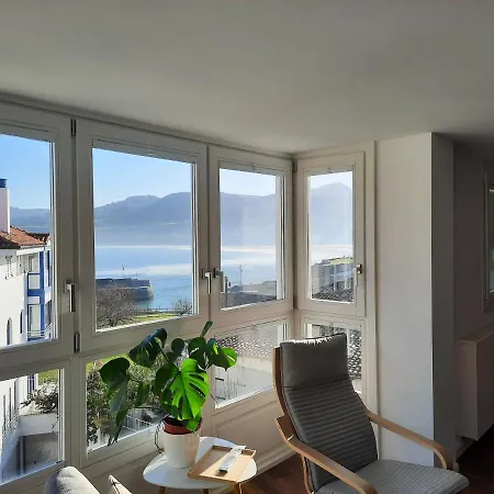 Aratuste - News A Estrenar