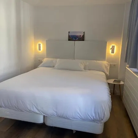 Aratuste - News A Estrenar *